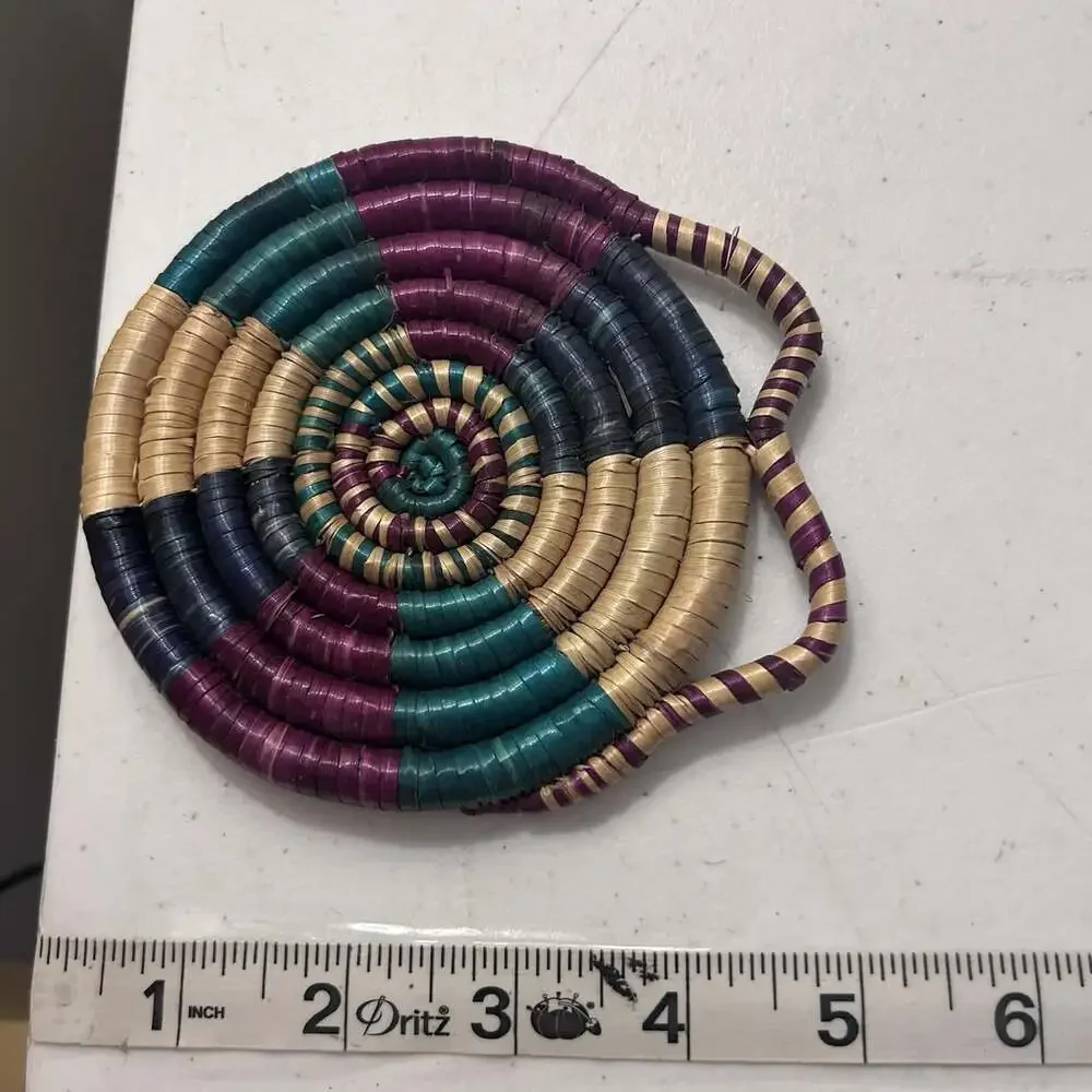 4 AFRICAN GRASS WALL PLATE BOHO DECOR RED BLACK COIL HAND WOVEN